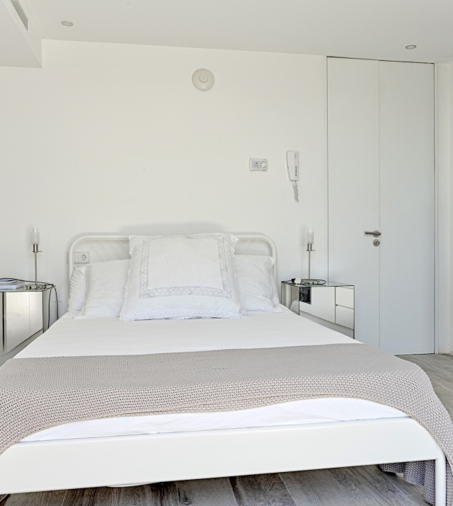 Resa Estates Ibiza villa rental skyhigh house bedroom 2.jpg
